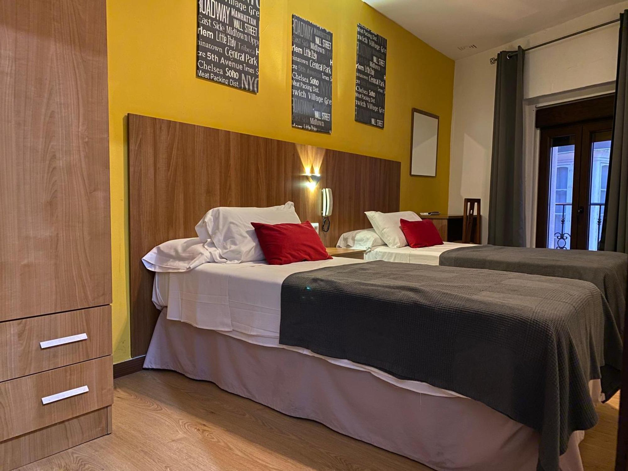 Hostal San Francisco Cádiz Buitenkant foto