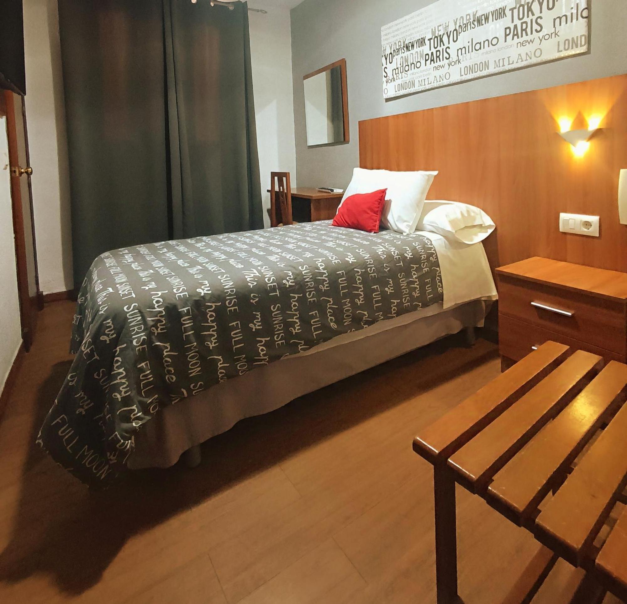 Hostal San Francisco Cádiz Buitenkant foto